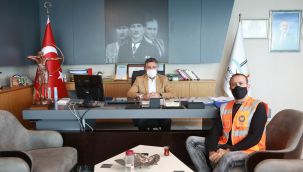 Bayraklı'da Haluk Levent gönülleri fethetti: 'AHBAP' 20 aileye kira desteğinde bulunacak