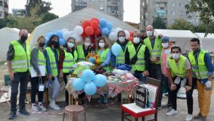 Büyükşehir personellerinden minik depremzedeye doğum günü sürprizi