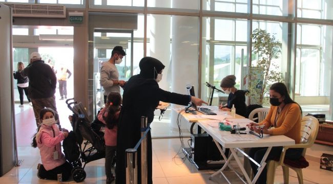 Çadır alanlarında büyük beden ve kışlık kıyafet ihtiyacı