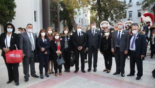 CHP Karşıyaka İlçe Örgütü Atası’nı Andı