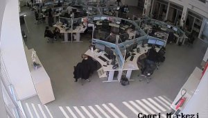 Herkes dışarı kaçtı onlar çalışmaya devam etti
