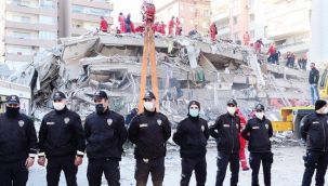 İzmir’deki depremde yıkılan iki bina tescilli çürük!