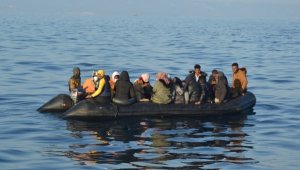 İzmir'de 46 düzensiz göçmen kurtarıldı