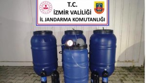İzmir'de 900 litre kaçak şarap ele geçirildi