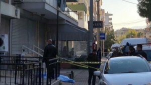 İzmir'de balkondan düşen 76 yaşındaki kadın hayatını kaybetti