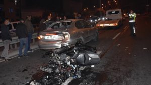 İzmir'de motosikletli sürücü kazada hayatını kaybetti