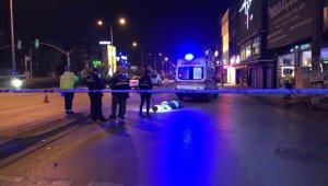 İzmir'de otomobilin çarptığı kişi yaşamını yitirdi