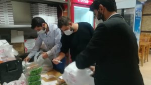 İzmir'de restoranlarda paket servisi yoğunluğu