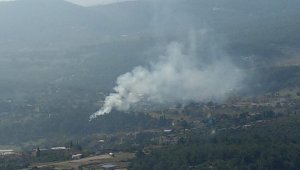 İzmir'de Yakaköy Mezarlığı yakınında korkutan yangın