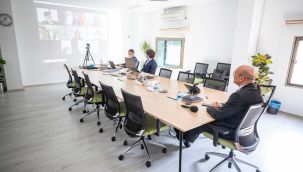 Koç Lisesi öğrencilerinden depremzedeler için güç birliği