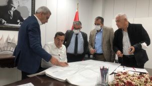 Konak'ta iki hizmet binası daha boşaltılıyor