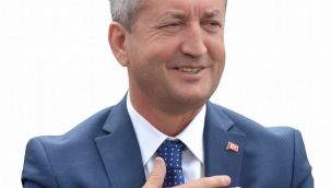 Menemen’deki operasyon sonrası eski başkan Şahin'den 'subliminal' mesaj: Kasımda baharı yaşamak!