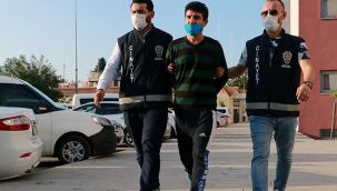 Para meselesi yüzünden kardeşini boğazından bıçaklayarak öldürdü!