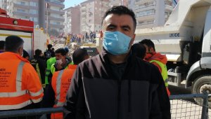 Saglık memuru, nöbete gitmek için hazırlanırken depreme yakalandı