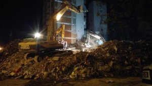 Yılmaz Erbek Apartmanı'nın enkazından 2 cansız beden daha çıkarıldı