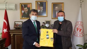 Alaçatıspor BAL katılım belgesini teslim etti
