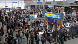 Bakanlık açıkladı: Türkiye'ye gelen turist sayısı düştü!