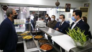 Başkan Batur'dan esnafa ziyaret: Yanınızdayız!
