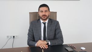 Başkan Gürbüz'den 7 dilde Noel kutlaması