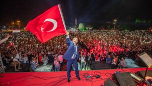 Büyükşehir'den Türkiye'ye armağan: 100. Yıl Marşı için yarışma düzenleniyor