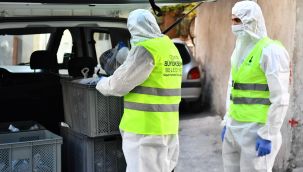 Büyükşehir evinde Covid tedavisi görenlere yemek dağıtımını sürdürüyor