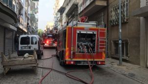 Buzdolabından çıkan yangın evdeki eşyaları küle çevirdi