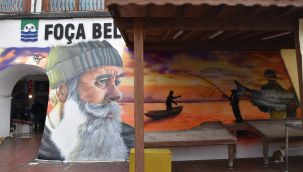 Foça Balık Hali'nin duvarı sanat eserine dönüştü