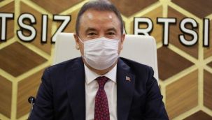 Görevinin başına dönen Böcek Kılıçdaroğlu ve CHP'li başkanlarla toplantıya katıldı