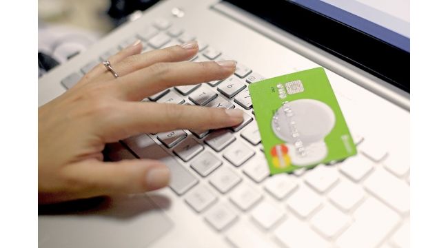 İnternetten alışverişlerde tüketicilere açık rıza şartı uyarısı