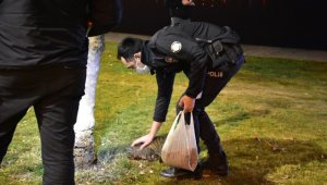 İzmir polisinden örnek davranış