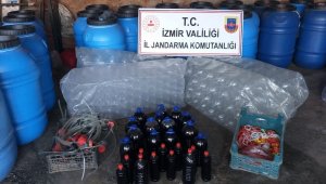 İzmir'de 11 bin 200 litre sahte içki ele geçirildi