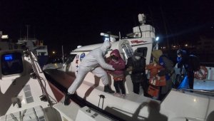 İzmir'de 56 göçmen kurtarıldı!