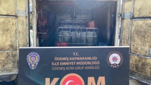 İzmir'de kaçak akaryakıt düzeneği polisin dikkati sayesinde bulundu