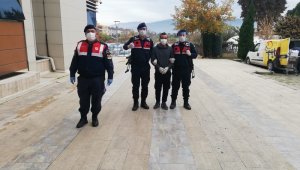 İzmir'de KADES ile yardım isteyen kadının imdadına jandarma yetişti