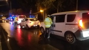 İzmir'de trafik polislerinden kısıtlama denetimi: 53 bin 550 lira ceza kesildi!
