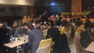 Kaçak doğum günü partisine polis baskını
