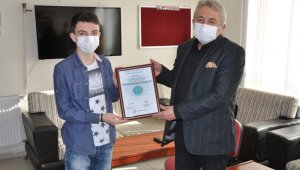 Kaymakam Çakıcı'dan başarılı öğrencilere tebrik