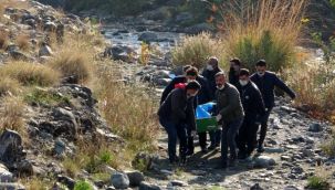 Silahla vurulmuş halde ölü bulundu