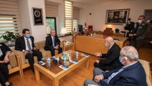 Soyer CHP Lideri Kılıçdaroğlu'nu makamında ağırladı