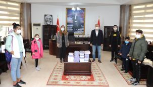 Tenis turnuvası eğitime destek oluyor