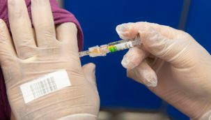 Uzman doktor toplum bağışıklığı için kaç doz aşı gerektiğini açıkladı