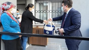 Yeni yılda Bucalı bebeklere yeni doğan seti