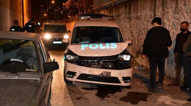 Azılı hırsız polis aracına çarpınca yakayı ele verdi