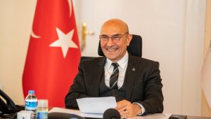 Başkan Soyer'den dijital demokrasi çıkartması: Meclis gündemi online oylanacak!
