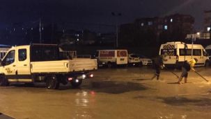 Buca Belediyesi geceden sabaha sağanağa karşı seferber oldu