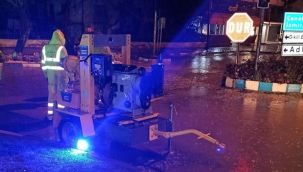 Büyükşehir'den gece mesaisi
