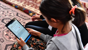 Büyükşehir'den kadın sığınma evindeki çocuklara tablet desteği