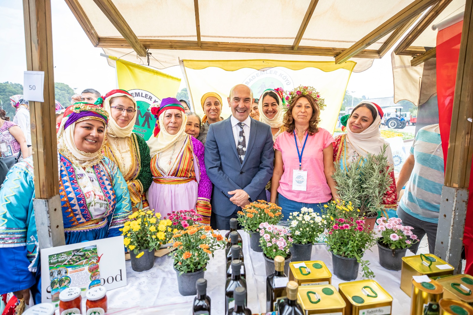 Büyükşehir'den üreticiye destek: Kooperatiflerden bir yılda 130 milyon liralık alım!