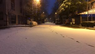 İzmir'in zirvesi Bozdağ beyaza büründü!