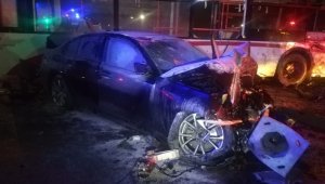 İzmir'de feci kaza: 2 yaralı